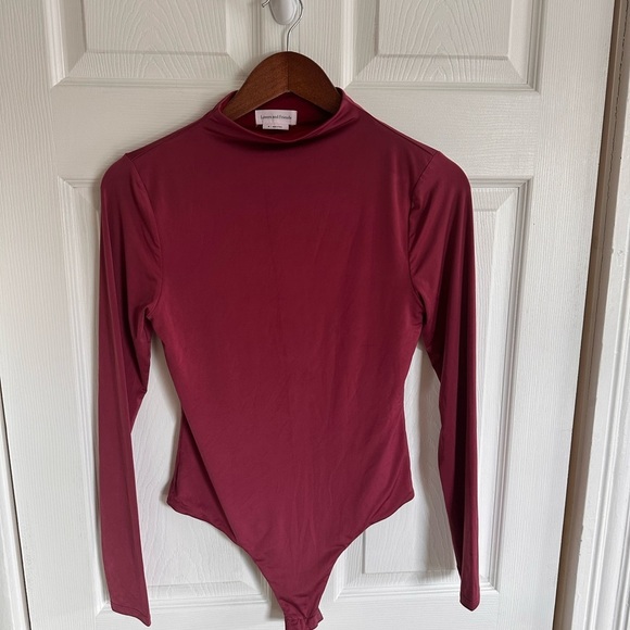 Lovers + Friends Revolve Mock Neck Bodysuit Long Sleeves Medium Satin - Picture 1 of 8